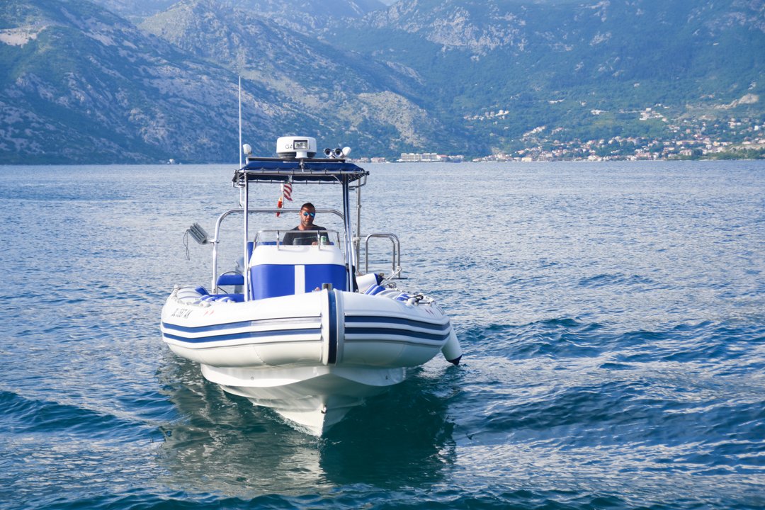 MwtRibs's tweet image. #Asis950 available for #rent! With or without without a captain. #asisboat #bluefin #speedboat