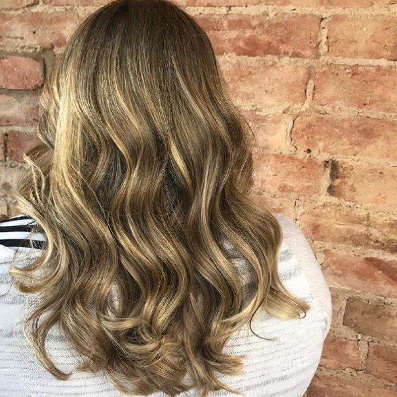 Some gorgeous golden glow lights done by Joey! Perfect look for this #summer