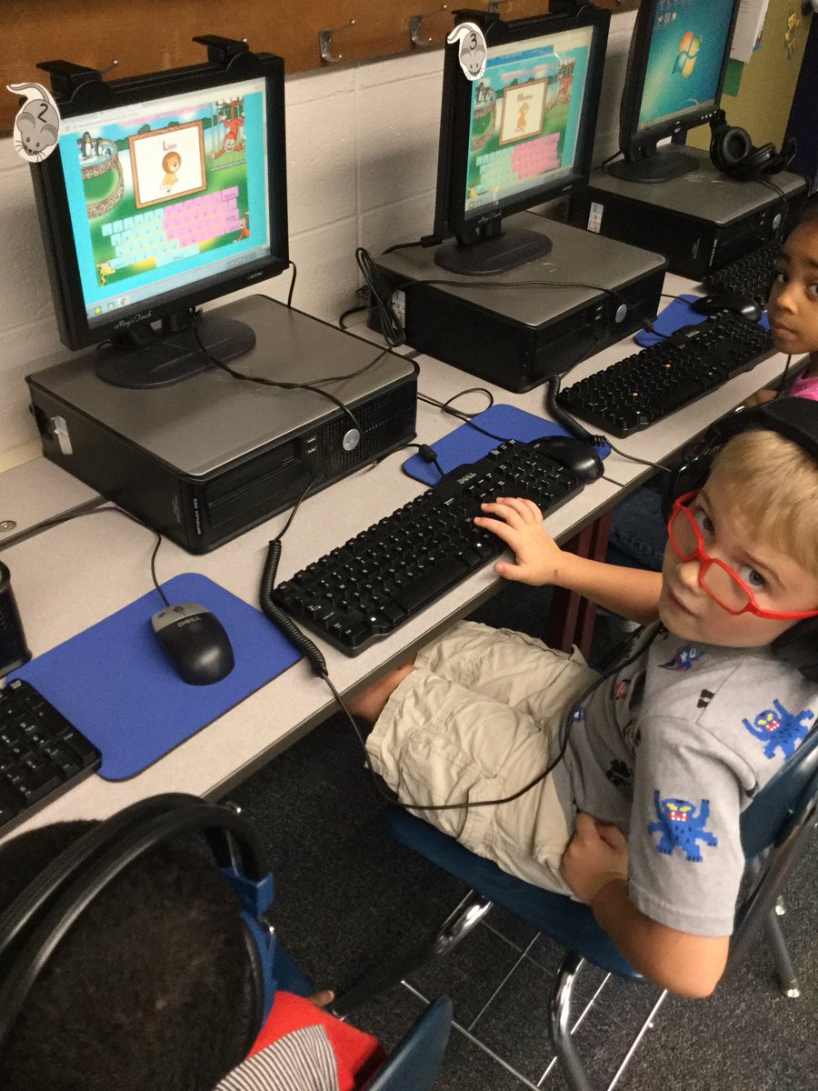 MsGaryKinderTec's tweet photo. This week in technology the kinders started keyboarding, we love Keyboard Zoo, we typed our alphabet for the first time! #KinderTech #Hawks https://t.co/X20q29LDrx