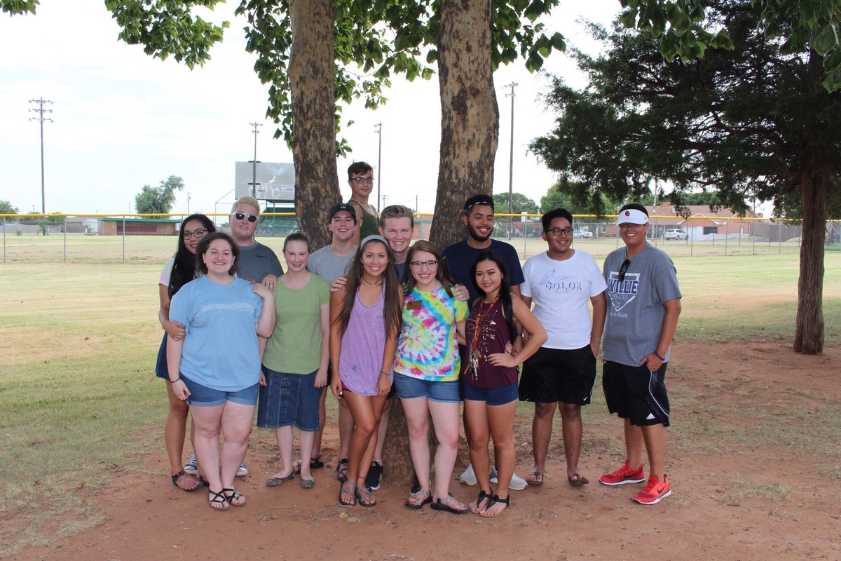 TOKEYCLUB's tweet photo. S/o to Addi and Division 17’s Tie Dye social. You could say we {Dyed} after seeing these awesome shirts! #tokeyclub https://t.co/NdaP0KgxGp