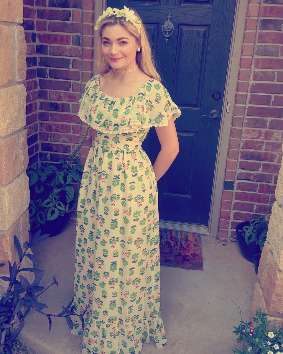 Iris Perry (@iris_the_rat) on Twitter photo "Deep in your wounds are seeds, waiting to grow into beautiful flowers"- Niti Majethia
----
Young Edwardian dress from <a href="/mommyweirdo/">Momica 💀🌹⏳</a> "Deep in your wounds are seeds, waiting to grow into beautiful flowers"- Niti Majethia
----
Young Edwardian dress from <a href="/mommyweirdo/">Momica 💀🌹⏳</a>