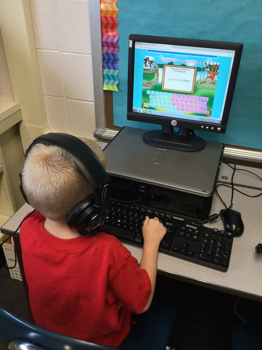 MsGaryKinderTec's tweet photo. More pictures of our kinders keyboarding this week! https://t.co/GizGpsAW9t
