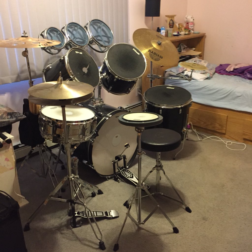 jessicadrums's tweet photo. #NewProfilePic https://t.co/EJPhtjr2Xp
