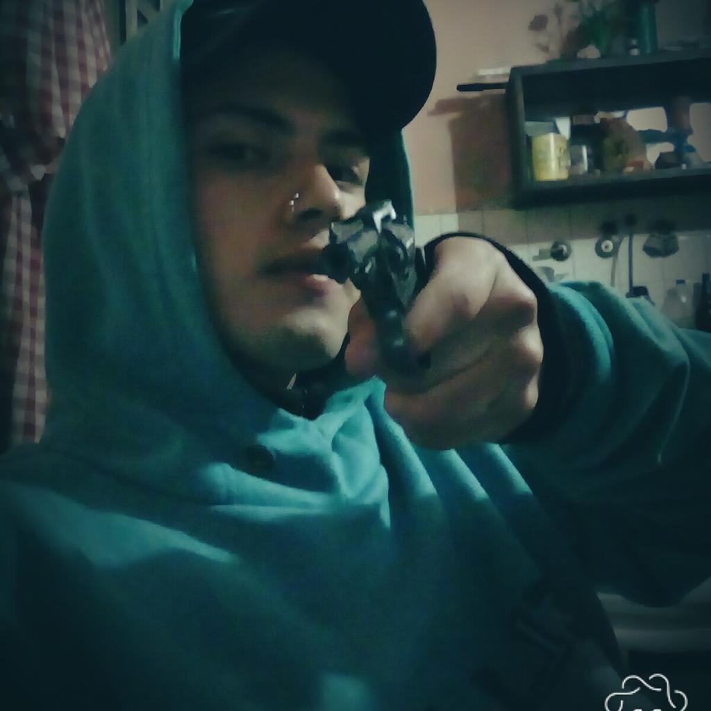 leomasa99's tweet photo. yo ando en punga asi mejor que no flayen, 
volvi a ser el de antes no voy a entrar en detalles. https://t.co/KHOb1LHKjA