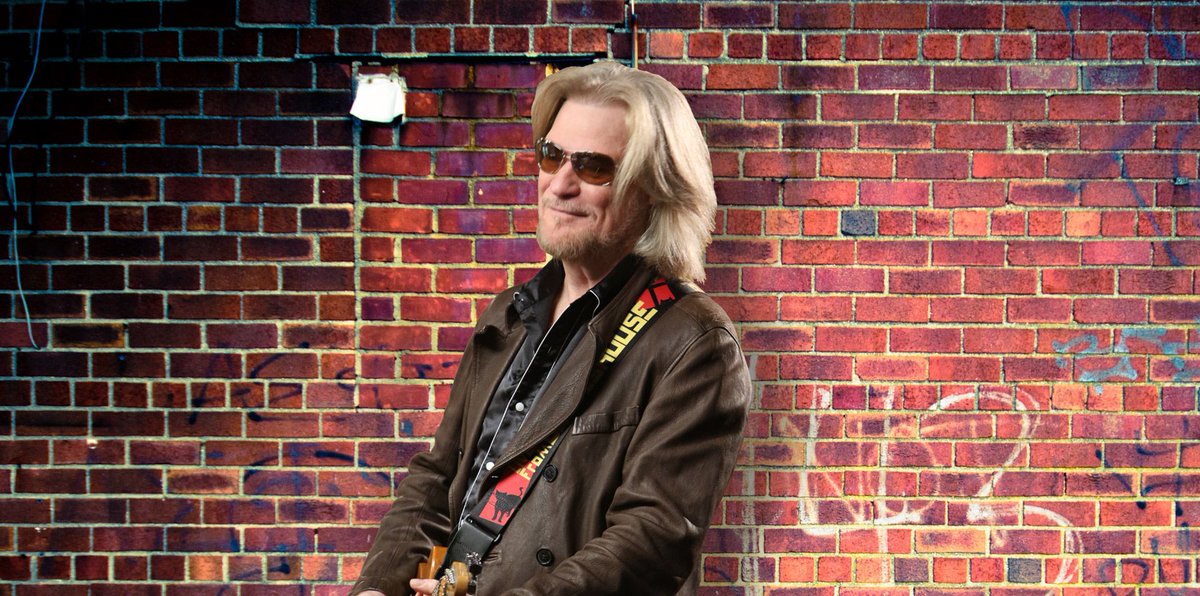 Lymenews's tweet photo. Singer Daryl Hall says getting #Lymedisease was the worst thing that has ever happened to him. https://t.co/KxcnjECdwF https://t.co/onI8ZacpcH