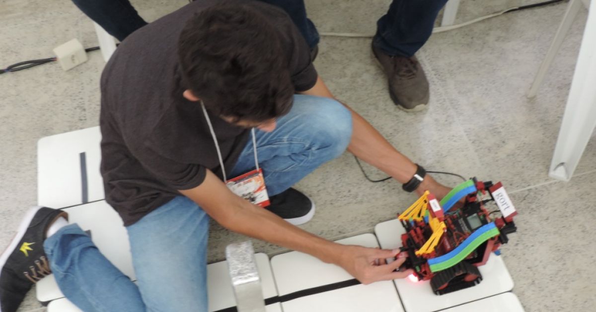 RPNagora's tweet photo. #RPNonline Segundo dia Olimpíada de Robótica conta com a participação das escolas do interior do Estado https://t.co/e5kgcsbxFs https://t.co/sOZJmhFBmW