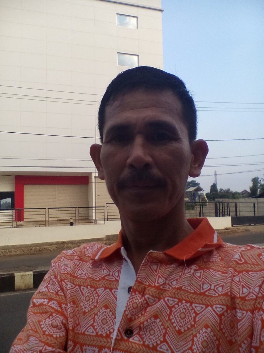 Umar Daus tweet media
