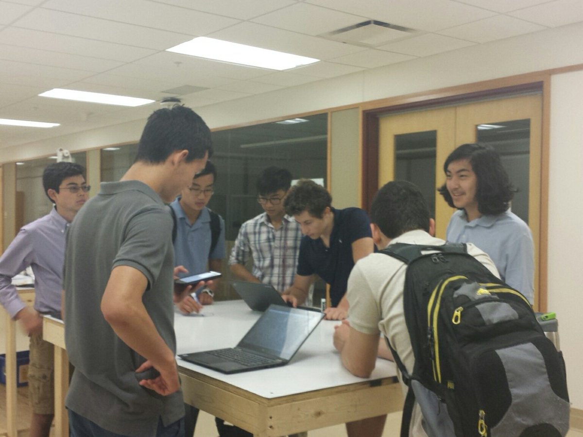 MICDS_Launch's tweet photo. Hello internet, were the MICDS Entrepreneurship Club, powered by MIT launch. #MITLaunch https://t.co/BcoGdUq5xB