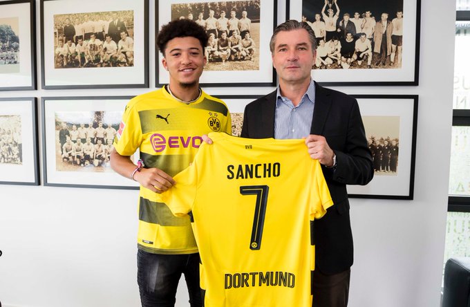 ドルトがデンベレ後釜を獲得 マンcユースの18歳サンチョが新7番に決定 サッカーキング