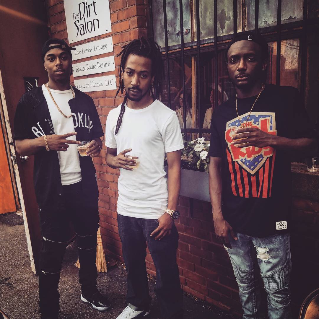 jeterCTjackson's tweet photo. we always made our own rules.. @BreezeDollaz @jeterct @MagicDaBoss_
.
.
#Exit17 #Jeterct #dovetalk #ctartist #dirtsalon #Breezedollaz https://t.co/jJjR2NGe8H