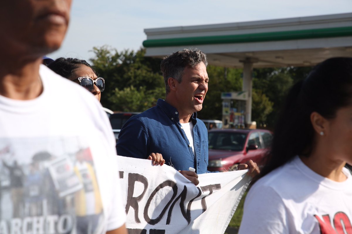 MarkRuffalo's tweet photo. Heading to Culpeper. Marching 18 miles today alongside these beautiful people. We the people have the power ✊️ #cville2dc 
📷: @roguephotonyc https://t.co/oMI1nX42gv