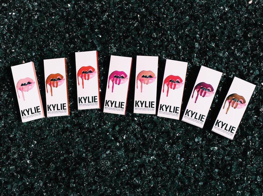 1414Genesis's tweet photo. Kylie Cosmetics https://t.co/wrq21Bu97Q