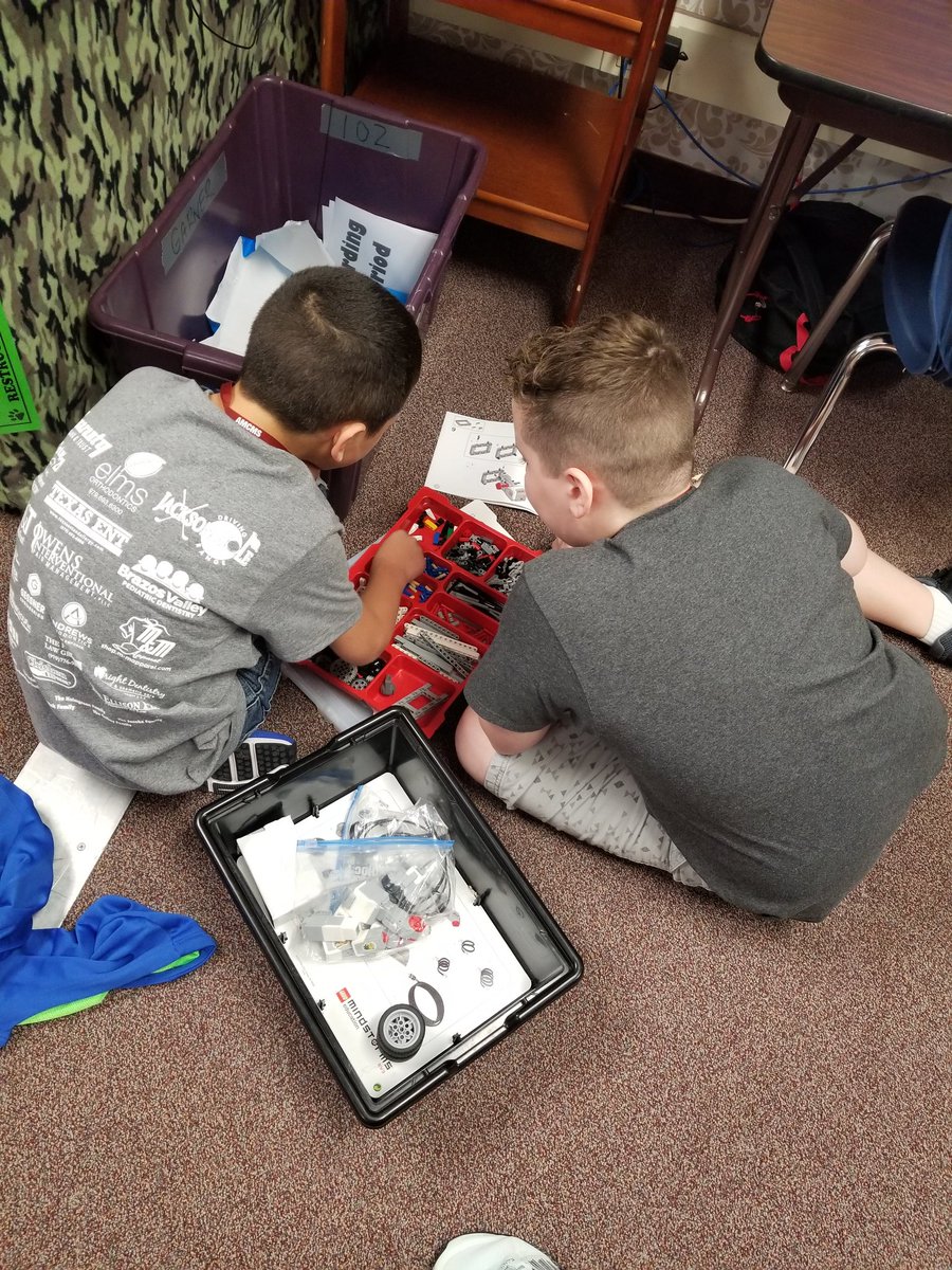 garnertechie's tweet photo. First Lego league training has begun! #fll #amcmscatpride #amcmscatrobotics #STEM #STEMed https://t.co/5bG2jwOkQ5