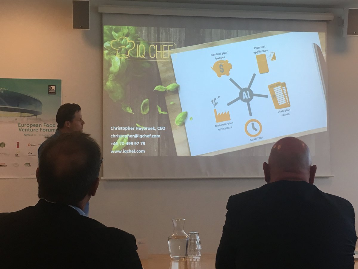 PlantJammer's tweet photo. Great other people are bringing #AI into #cooking!! At #EFVFA17 in #Aarhus https://t.co/DIqZzbNXWc