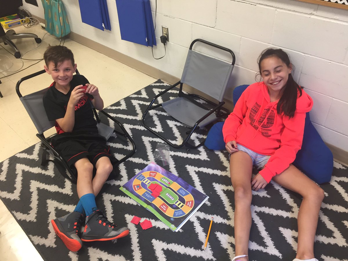 jill_findley's tweet photo. Small group math.  These kids make me smile! #kcsdpride #fab4f #nstarpride https://t.co/wsS2USiFJY