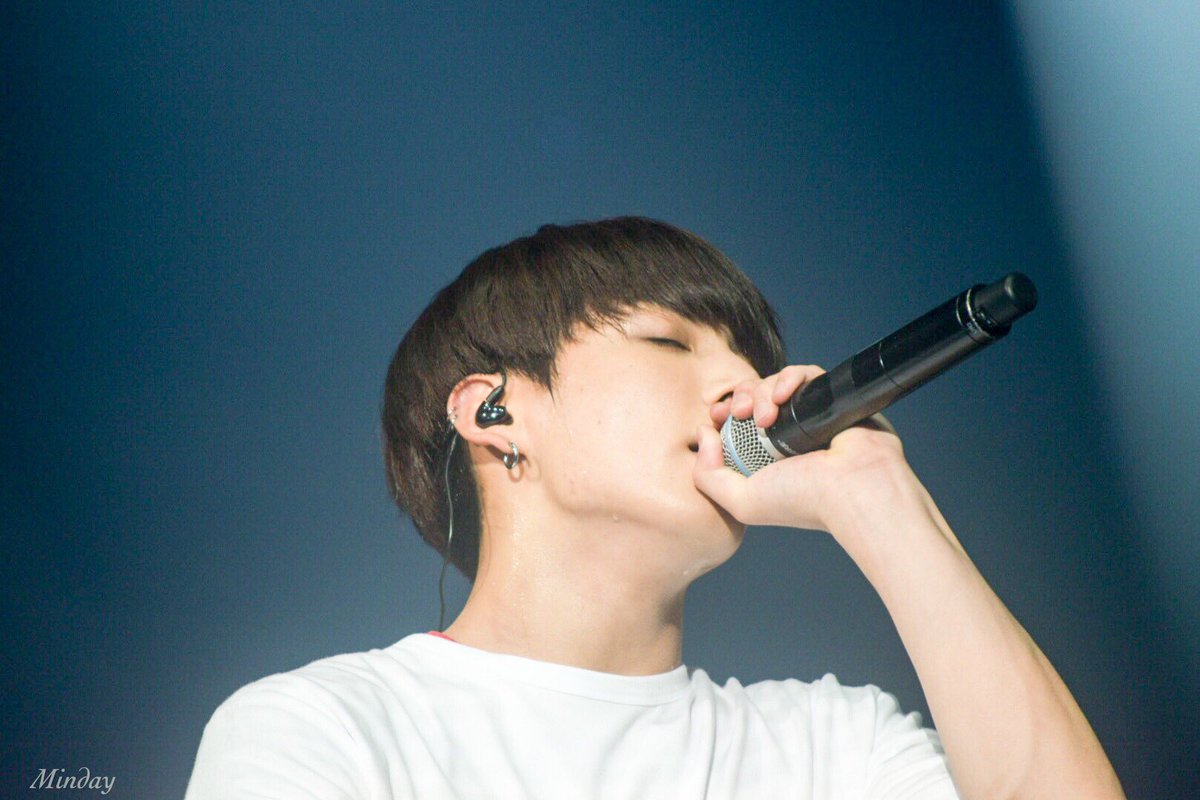 MINDAY_com's tweet image. #Happy21stJungkookDay #HappyJKday #꾹이생일ㅊㅋ 

축하해 우리들 정국이 🎉💕