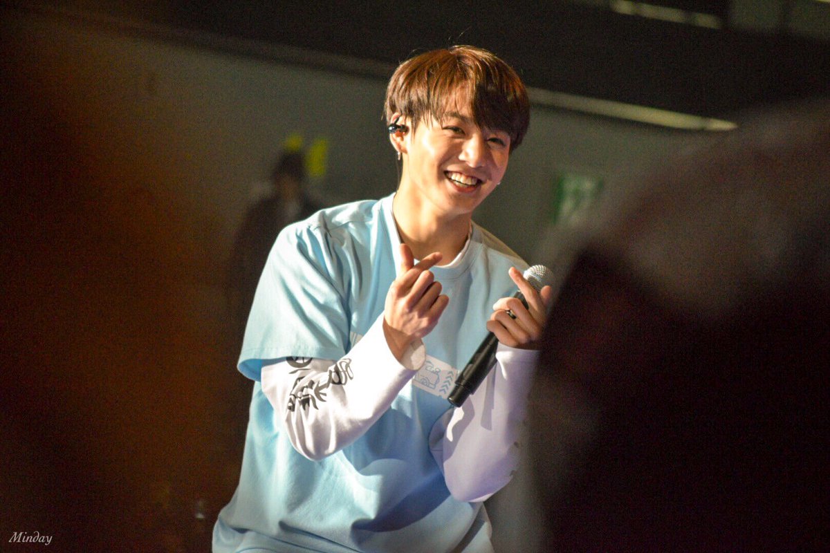 MINDAY_com's tweet image. #Happy21stJungkookDay #HappyJKday #꾹이생일ㅊㅋ 

축하해 우리들 정국이 🎉💕