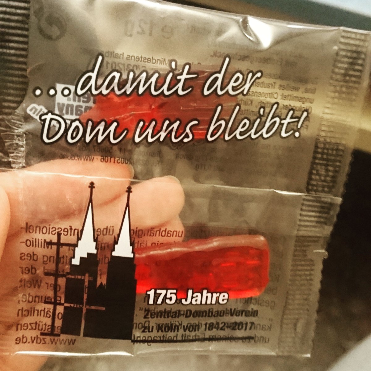LluisaTarrida's tweet photo. @jordi_solde eat or not to eat. This is the question. #koln #vacancesoff #puntifinal https://t.co/PLYaZMymbI