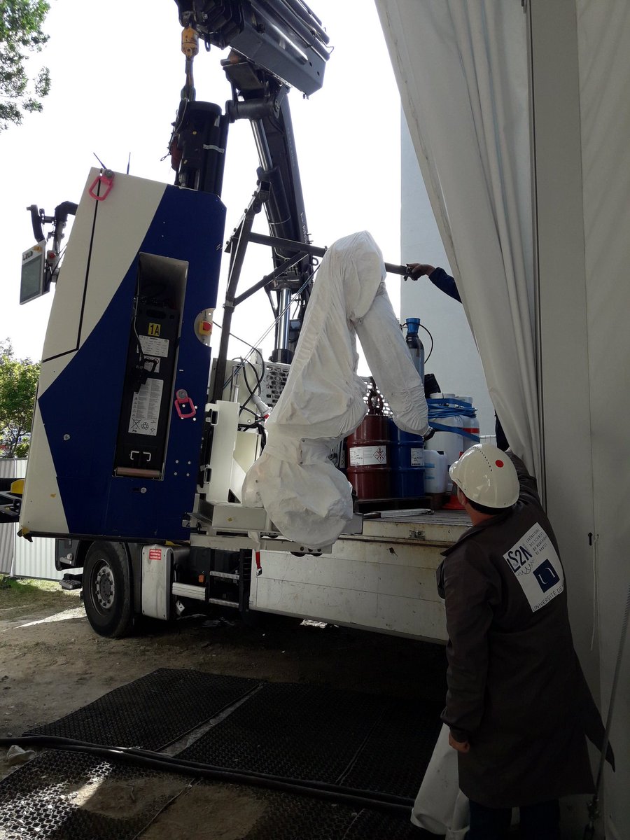 benoit_furet's tweet photo. Arrivée du robot imprimante3d du @LaboLS2N @UnivNantes @CNRS sur chantierYHNOVA-BATIPRINT3D de @NMHabitat @NantesMetropole @CaissedesDepots https://t.co/al1jVOloNa