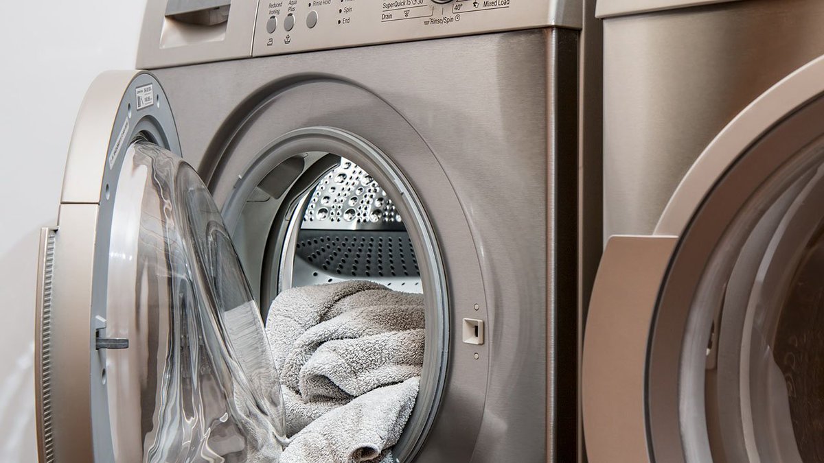 KPRC2's tweet photo. How to clean clothes after a flood - https://t.co/B3Z9PXJWFI #KPRC2 https://t.co/5iiQG7Jvws