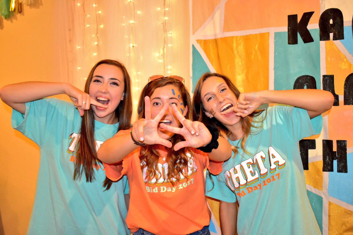 cgsmith99's tweet photo. bid day, best day #thinktheta https://t.co/I3sdP2vPvQ