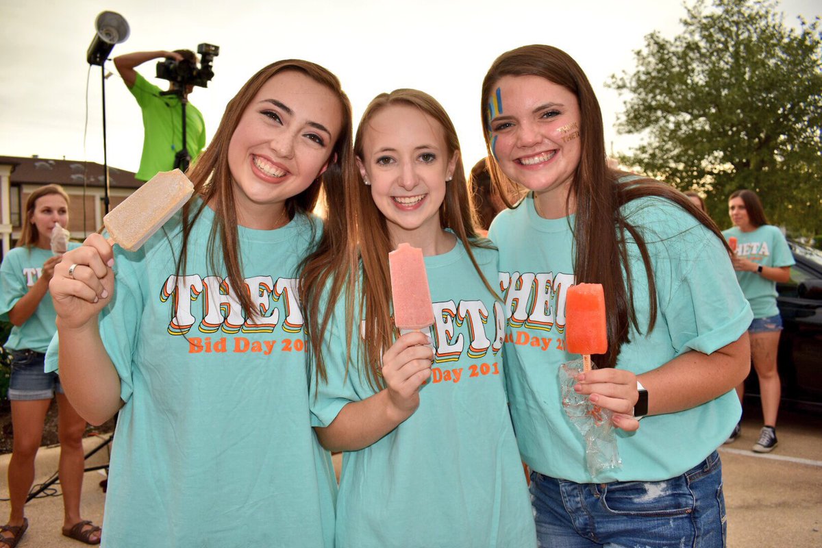 cgsmith99's tweet photo. bid day, best day #thinktheta https://t.co/I3sdP2vPvQ