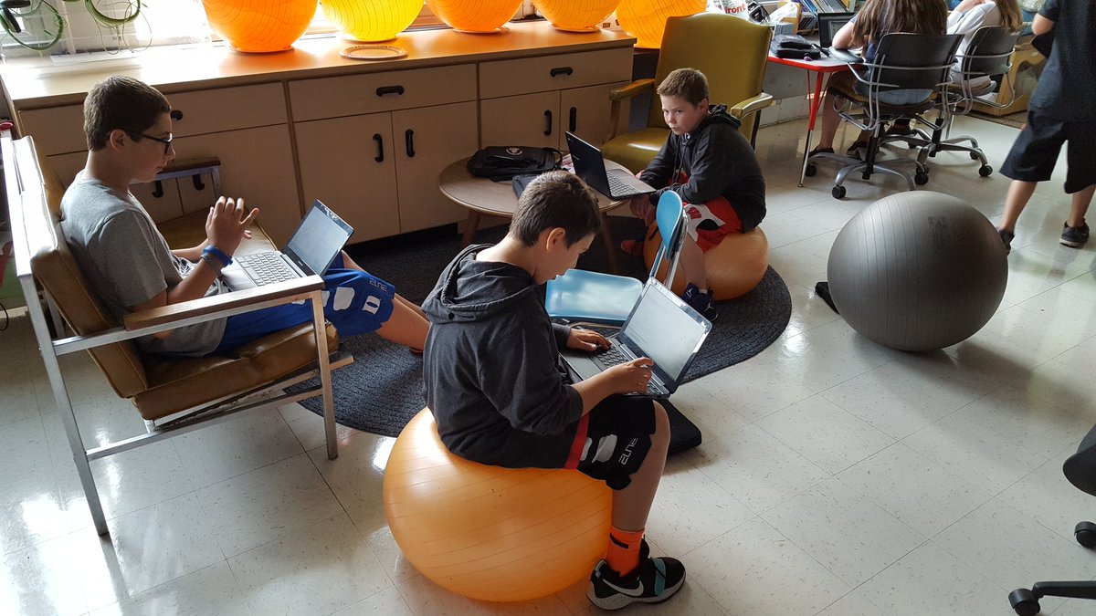 You never know how Ss will use space, SO it's important to give options! #engage109 #engagesms