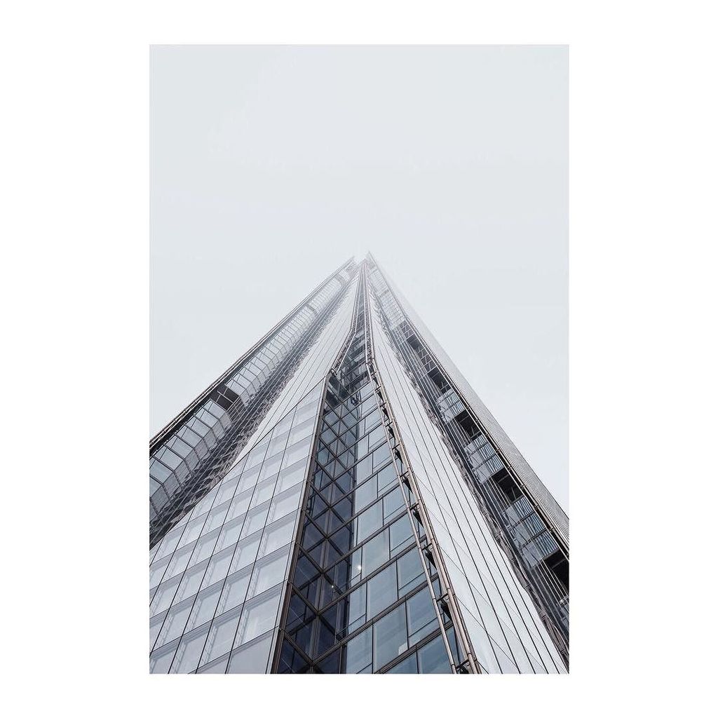 Popped up the Shard yesterday for a pre-launch strategy meeting with the team from @liveinspce. It was cloudy though so no stunning vistas …