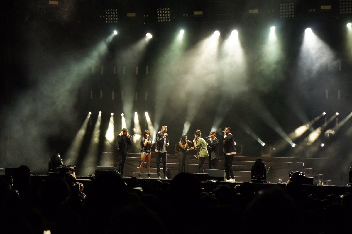 kristenemma's tweet photo. Probably never going to sleep again after this concert last night. #ptxmn #PTXForever @PTXofficial @UsTheDuo https://t.co/DGfgBgaSQ9