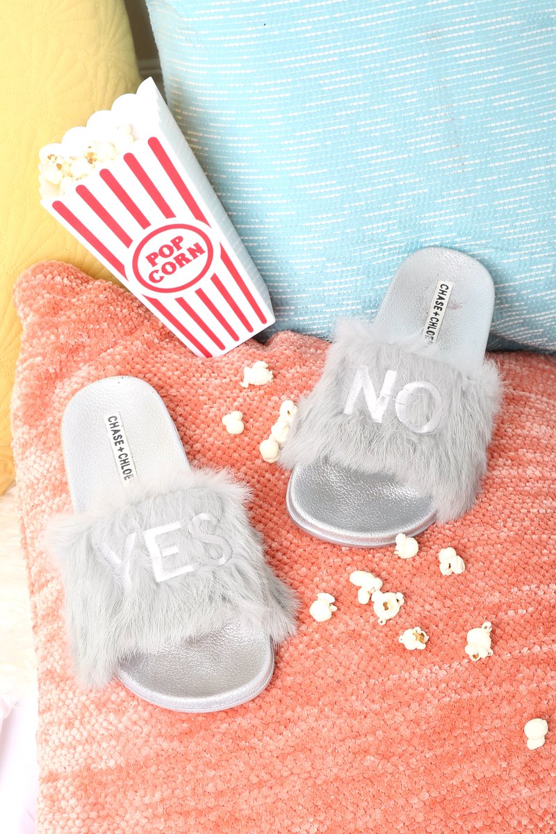gslovesme's tweet photo. The Sweet Life is . . . waking up without an alarm. Who else is ready for the weekend? ๐๐ฝ #gslovesme https://t.co/h8kMYWMvtw