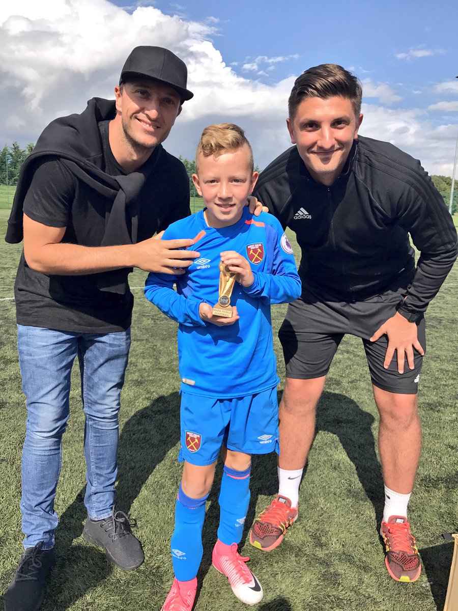 _MNFootball's tweet photo. We look forward to seeing you in October Half Term for our next Camp ⚽️ #MNF
https://t.co/c4RPxL8uJH https://t.co/2u9ki82nki