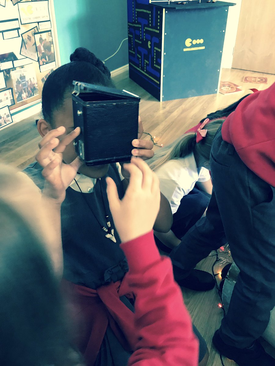 HIAMissJethva's tweet photo. Every afternoon he searched for interesting objects to take back until curiosity led him to examine them again... #novelstudies #theviewer https://t.co/ZPdfISeTol