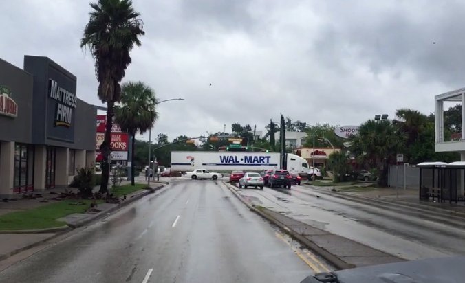CMN_HQ's tweet photo. .@Walmart and @SamsClub will pause fundraising for CMN Hospitals until Sept. 6 to support #HurricaneHarvey. More: https://t.co/O0UQk80bUg https://t.co/0YwnWpzTwG