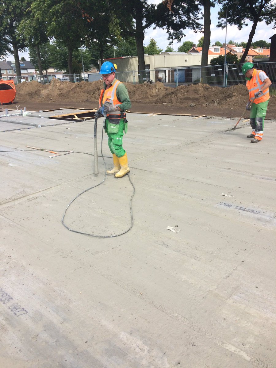 Ferd_Rooymans's tweet photo. 48 app de Willem De Zwijger vandaag begane grond gestort #Bamwonen #Best https://t.co/1JkEeecNxa