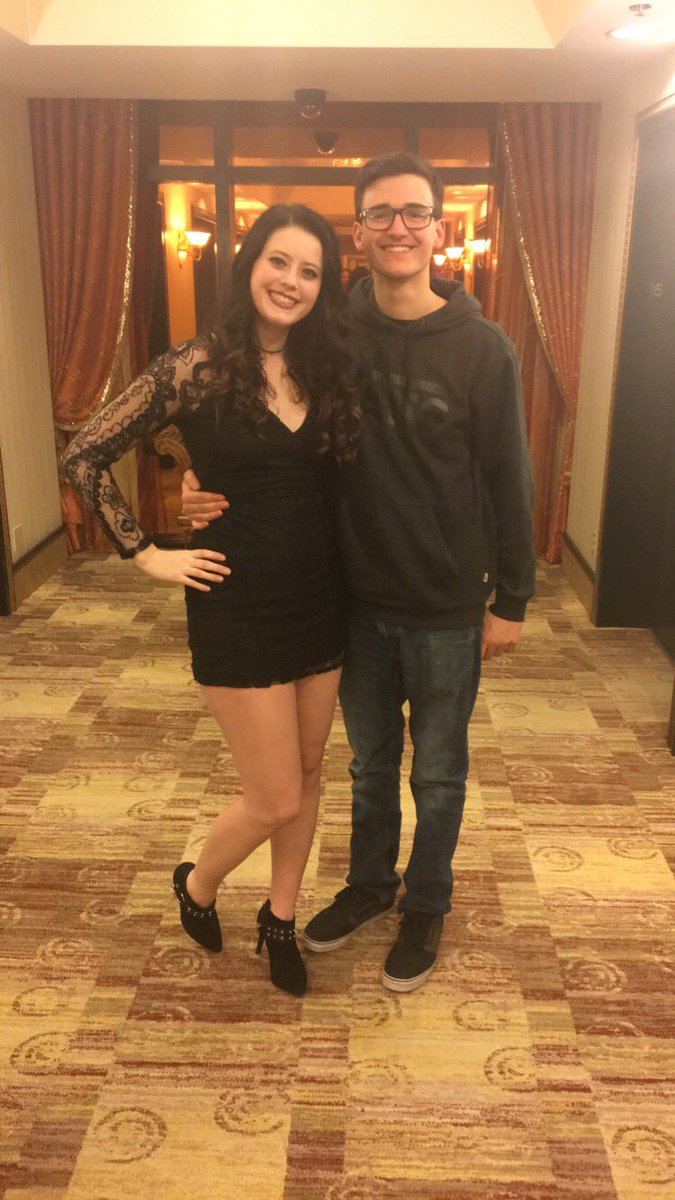 shannon_wyman's tweet photo. HAPPY BIRTHDAY TO MY RYAN!! I LOVE YOU! 😊❤️💕 https://t.co/2RvZYQhRrf