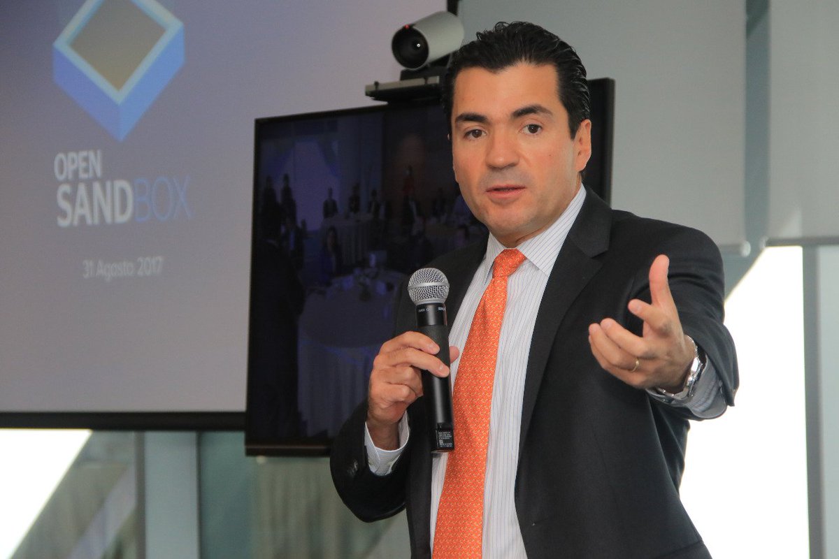 BBVA_Mex's tweet image. Nos acompaña Eduardo Osuna, Vicepresidente y Director General de BBVA Bancomer en el #PitchDay de #OpenSandbox en #TorreBancomer.
