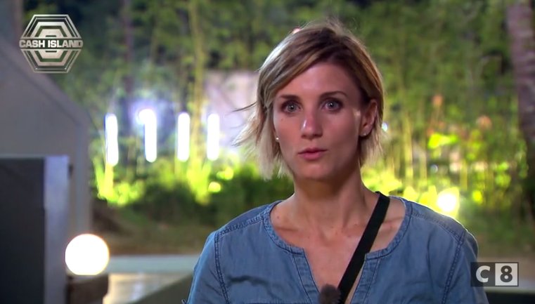 CashIsland_C8's tweet photo. "Narmada n'apporte rien au jeu"  : La réaction de Céline suite à son élimination de #CashIsland : https://t.co/Q8zk5jkIgS https://t.co/PkCBHT3r1l