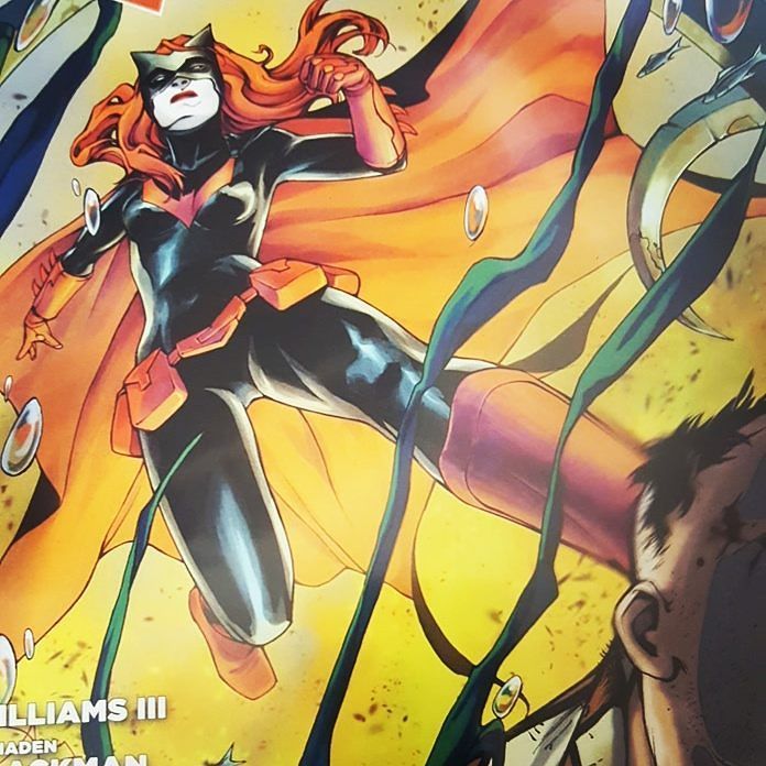 mutantmilecomic's tweet photo. And for fun, we have a second cover today, from Batwoman, issue 7 from 2012.

Available now in Mutant Mile Comics … https://t.co/bG9Tw5MeIQ https://t.co/sgh0QjBsK6