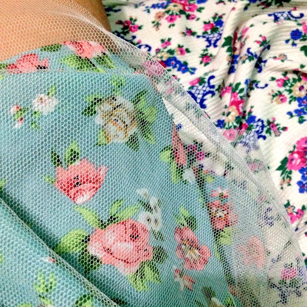 anab_roa's tweet photo. I dressed joyfully
waking up
at midnight
after a full day
work
socializations
running errands
I fell asleep
it was all beautiful
#today https://t.co/JSMRWi4ZRY