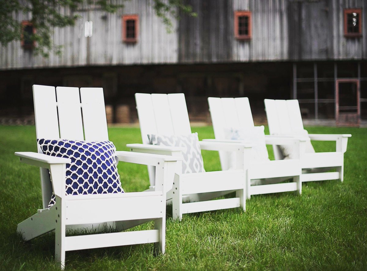 DuroGreen's tweet photo. No frills. Just perfection. Introducing the new Aria. #recycled #durogreenoutdoorfurniture #adirondacks #outdoorliving https://t.co/6lZDEyVn1w