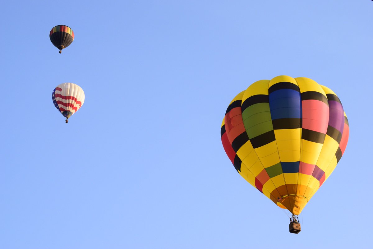 StLukesPR's tweet photo. Waking up early = must-do in #Boise during @spiritofboise #hotairballoon weekend. @StLukesHealth's Tick Tock always a hit. #SpiritofBoise https://t.co/9eQWOGgGwO