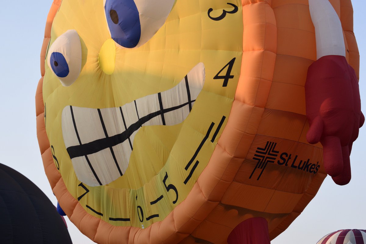 StLukesPR's tweet photo. Waking up early = must-do in #Boise during @spiritofboise #hotairballoon weekend. @StLukesHealth's Tick Tock always a hit. #SpiritofBoise https://t.co/9eQWOGgGwO