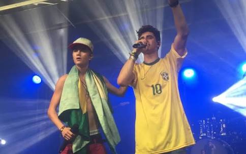 PopSplashStore's tweet photo. Quem acha que Jack and Jack já pode voltar para o Brasil? #QueremosJackAndJackNoBrasil https://t.co/5SPiKGLvQI