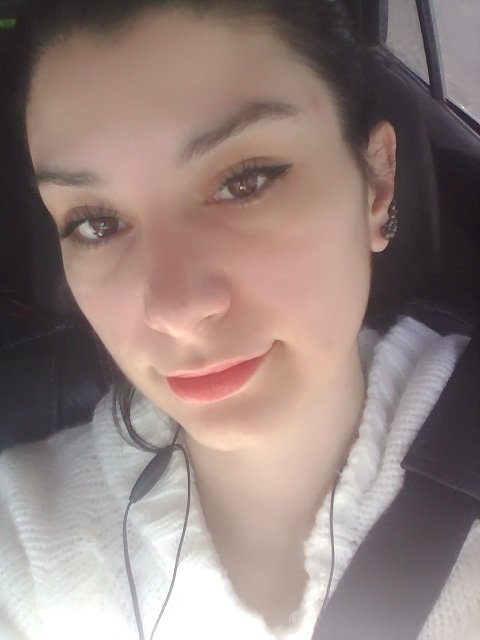 ItHadtoBeYou_'s tweet photo. Finally Thursday! #NoSchoolOnFridays #Tired #newEarring https://t.co/yhF0sUETQg