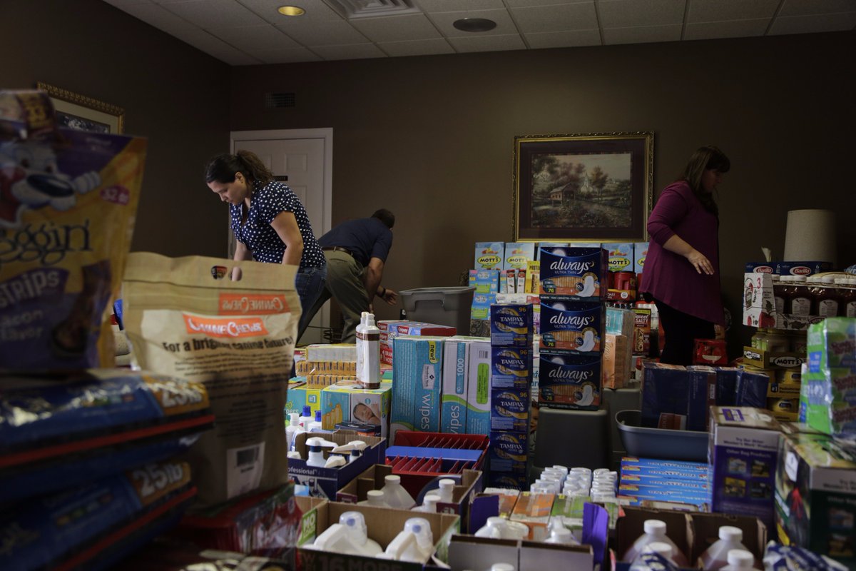 TCTTV's tweet photo. We're working hard at #WTCT in #MarionIL to organize all the #food & #supplies going to #Houston tomorrow! #HurricaneHarveyRelief @SIWCENTER https://t.co/mVsZSFGeXF