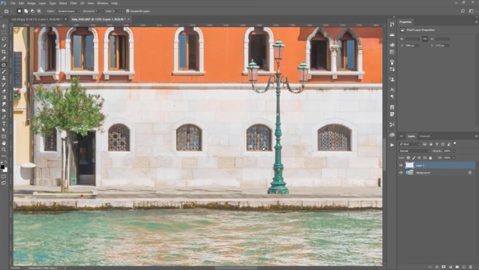 Photoshop's tweet image. Easily remove unwanted elements from photos with this tutorial: bit.ly/2wCsWGb