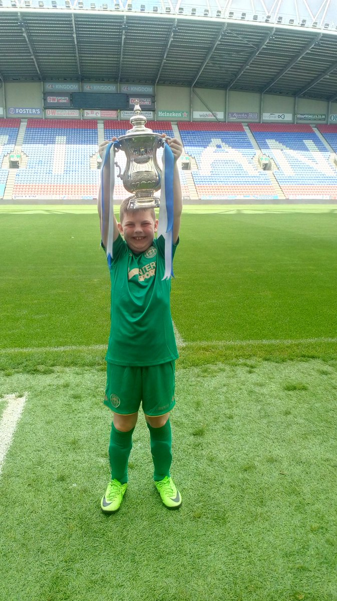 lisahill1981's tweet photo. Had a fantastic time today at Latics open day. @LaticsOfficial thank you to all the players and staff. #wigancommunitytrust Mike. ⚽😀👍 https://t.co/Sdy19EDJCZ