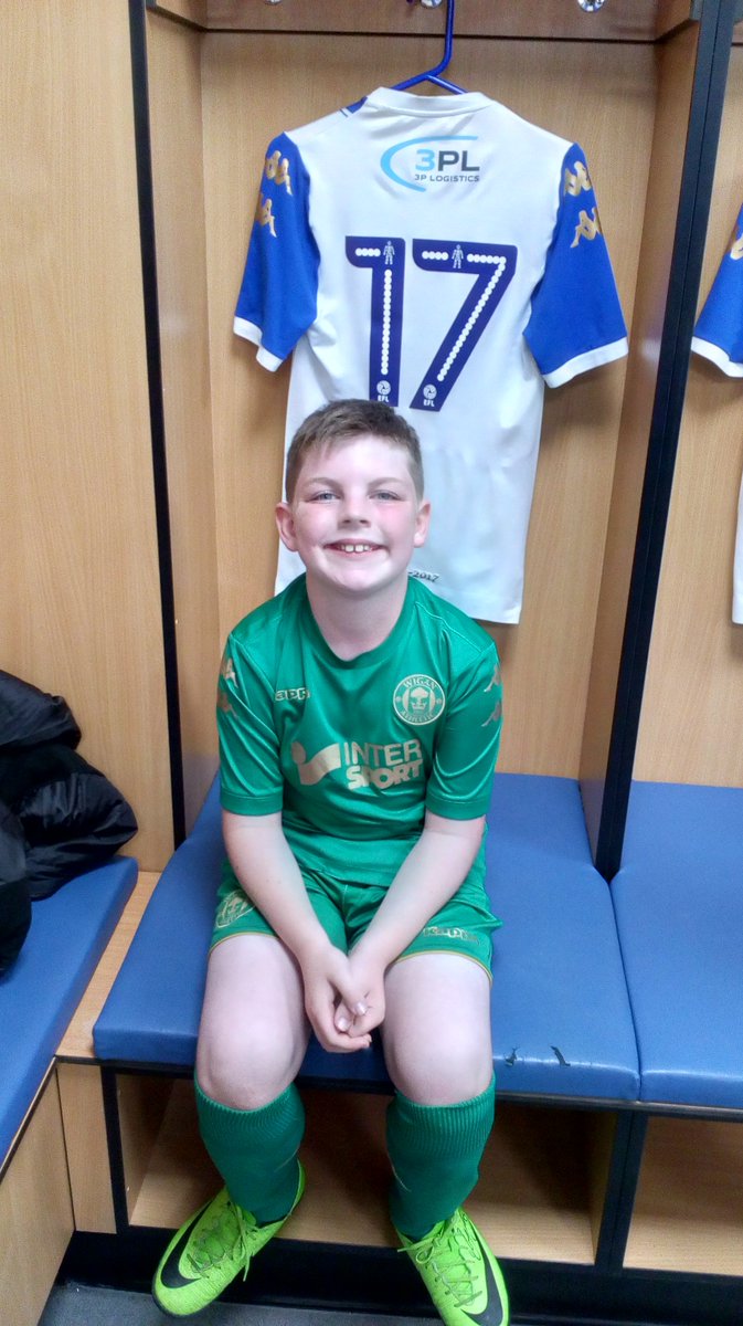 lisahill1981's tweet photo. Had a fantastic time today at Latics open day. @LaticsOfficial thank you to all the players and staff. #wigancommunitytrust Mike. ⚽😀👍 https://t.co/Sdy19EDJCZ