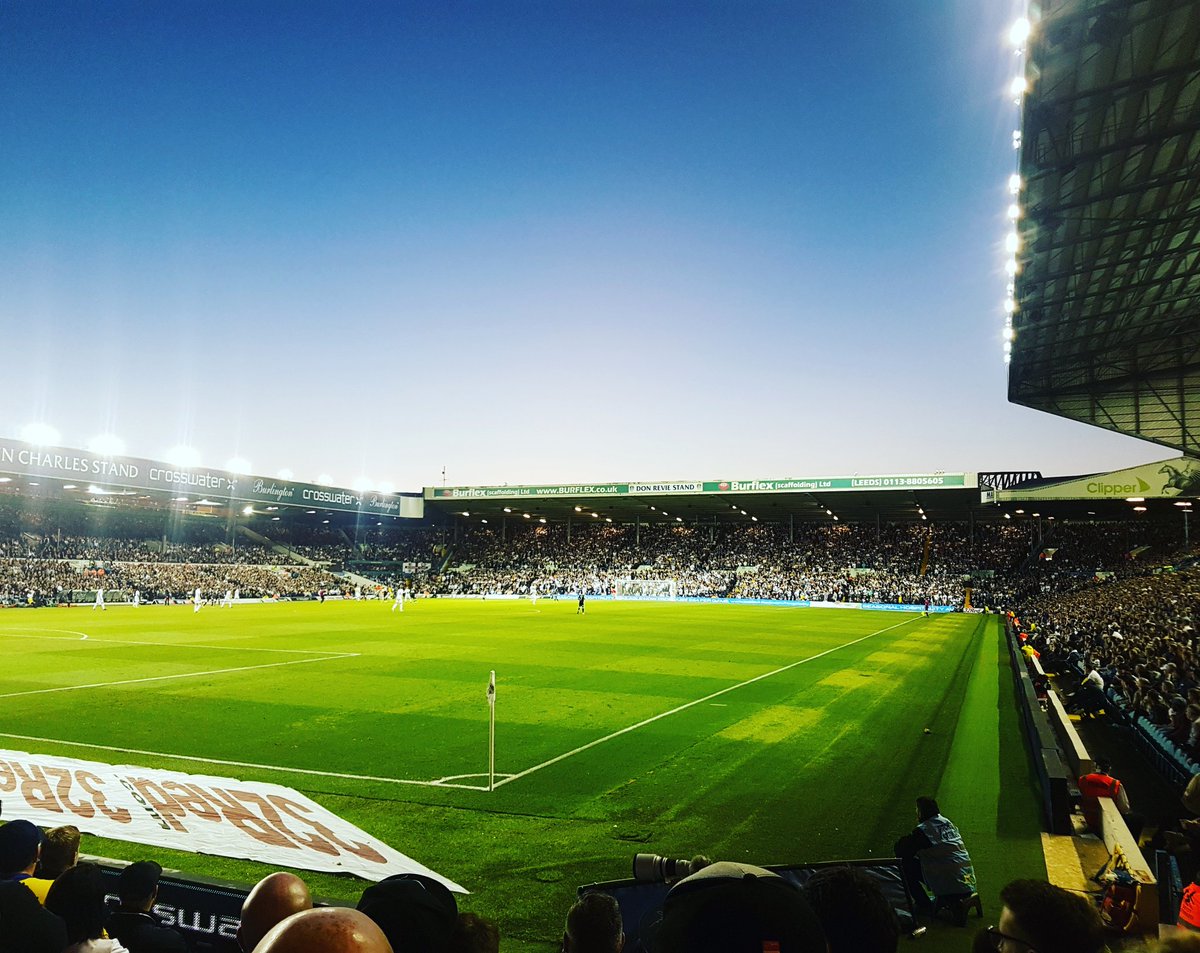 C4RT3R91's tweet photo. @andrearadri Are we getting anymore more signings at our beautiful home before 11 ?  ⚽😁✍🤝 https://t.co/XdOBEQkQvC