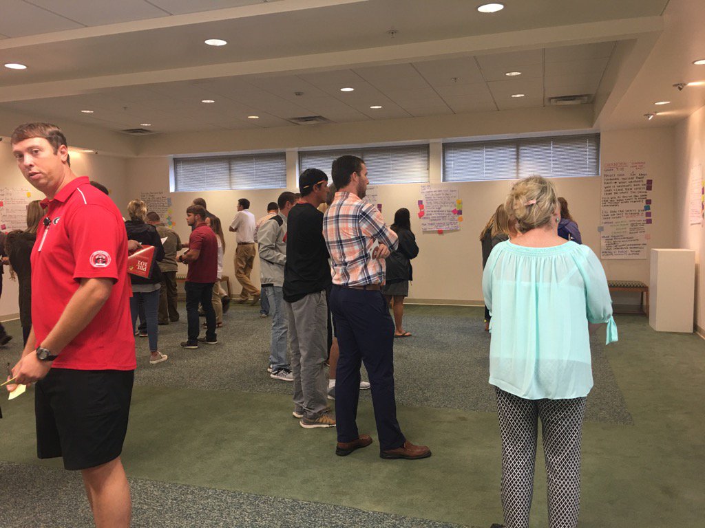 phunt1365's tweet photo. WVHS and BCHS at BIE Project Based Learning Gallery Walk #hoops1106 https://t.co/DeOI4D9SXH